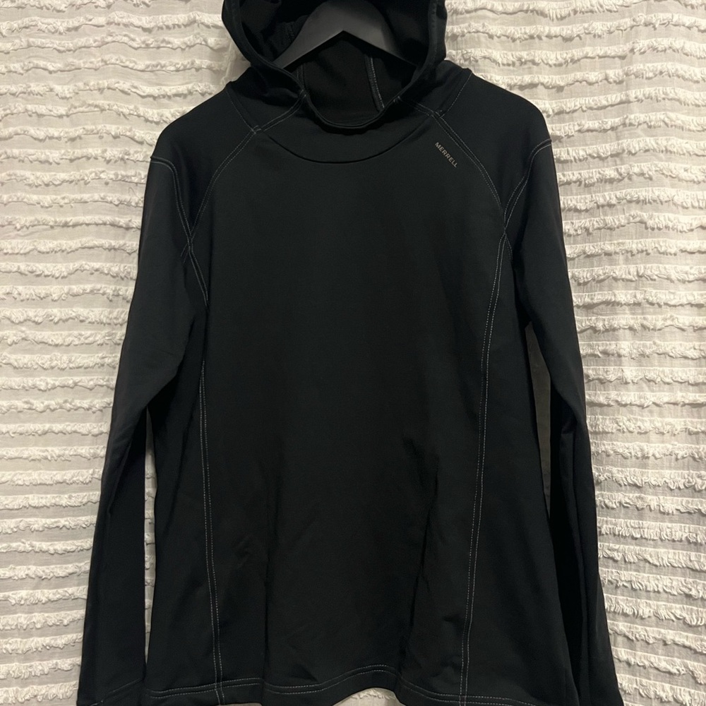 Merrell Long Sleeve hooded shirt for running or hiking.XL